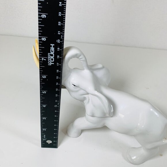 ArtMark White Elephant Figurine VTG Ceramic Upturned Trunk MCM Boho Animal Decor - Picture 13 of 15